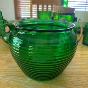 National Potteries Glass Division Cleveland Ohio Emerald Green Beehive  1950's